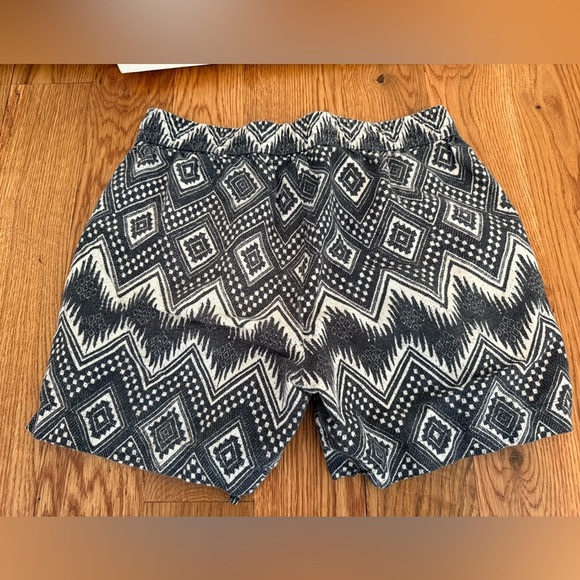 J.Crew Factory Women's Shorts Aztec print Size 4 - Picture 4 of 9